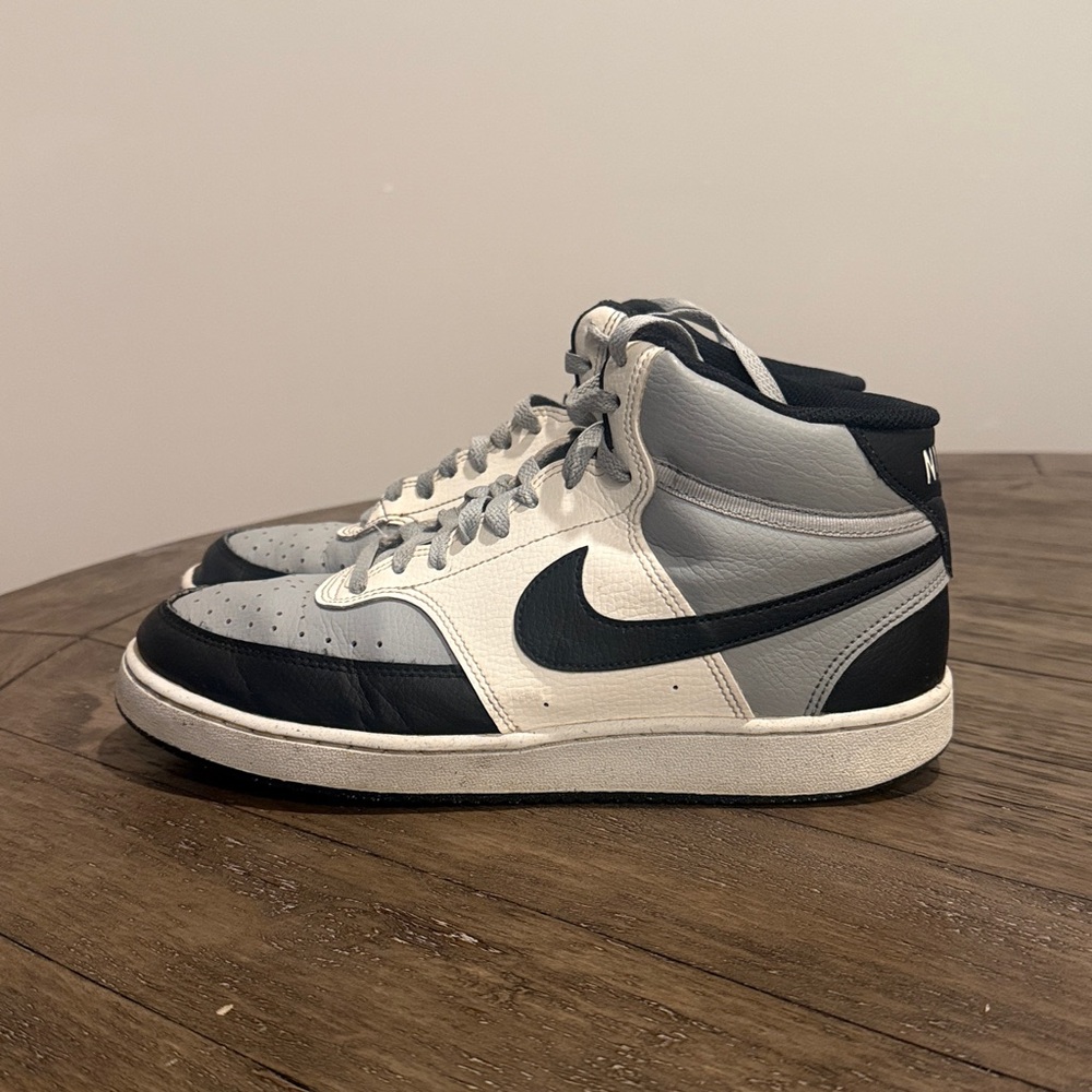 Nike Court Vision Mid